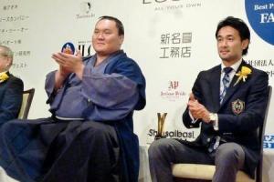 Хакухо М.Даваажаргал Соёлын салбараас “Шилдэг аав”-аар тодорлоо